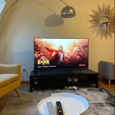 Quiet And Spacious Apartment Near Champs Elysees Paris Exterior photo